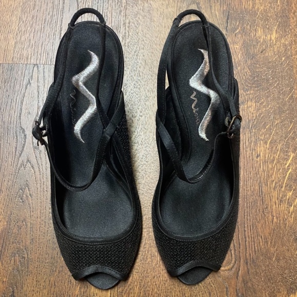 NWOT Nina Black Sequin Slingback Heels - Picture 8 of 8